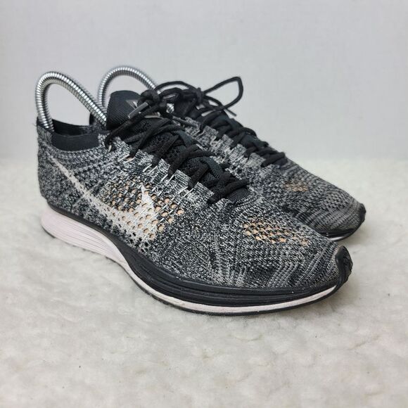 Vtg Nike Flyknit Racer Oreo 2.0 Men's Size 5  Running Shoes OG 526628-012 - Picture 1 of 10